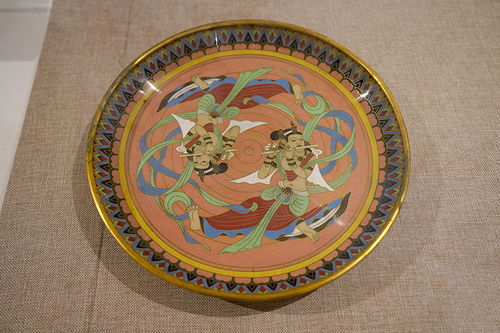 時隔70年再現(xiàn) 百余民間美術工藝品齊聚清華，傳承與創(chuàng)新并行